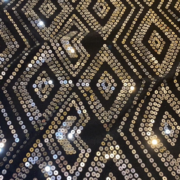 Sequin Diamond Pattern Tunic top with Ruched 3/4 sleeves by NY collection. - Picture 3 of 6